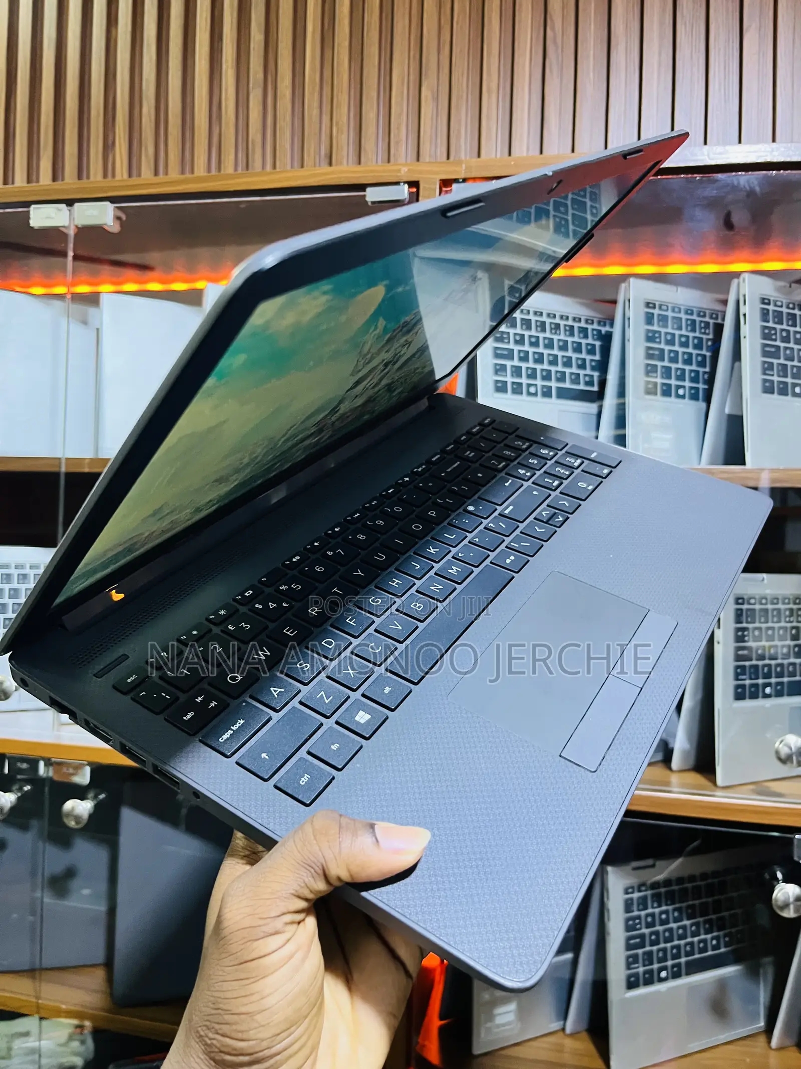 Laptop HP 255 G6 8GB AMD SSD 128GB