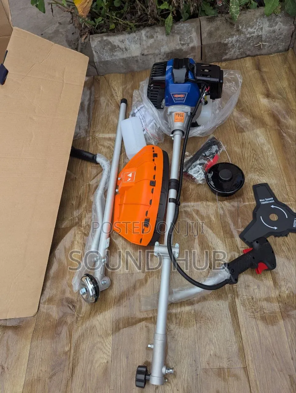 Wadfow Gasoline Grass Trimmer And Bush Cutter