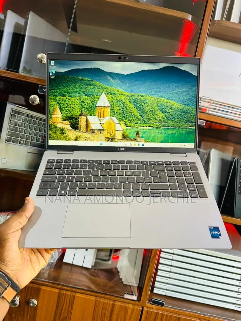 Laptop Dell Latitude 5530 8GB Intel Core i5 SSD 256GB