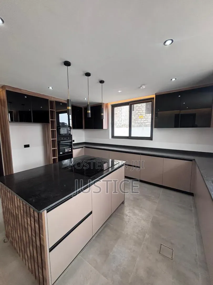 4bdrm House in Cantonments, US Embassy Area for sale
