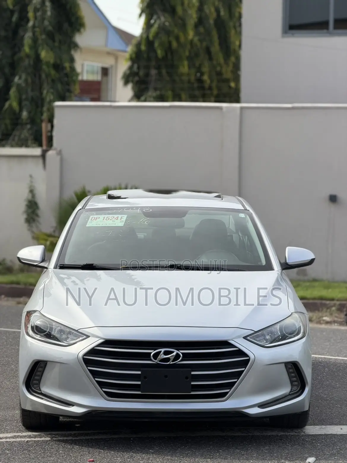 Hyundai Elantra Limited Sedan FWD (2.0L 4cyl 6A) 2017 Gray