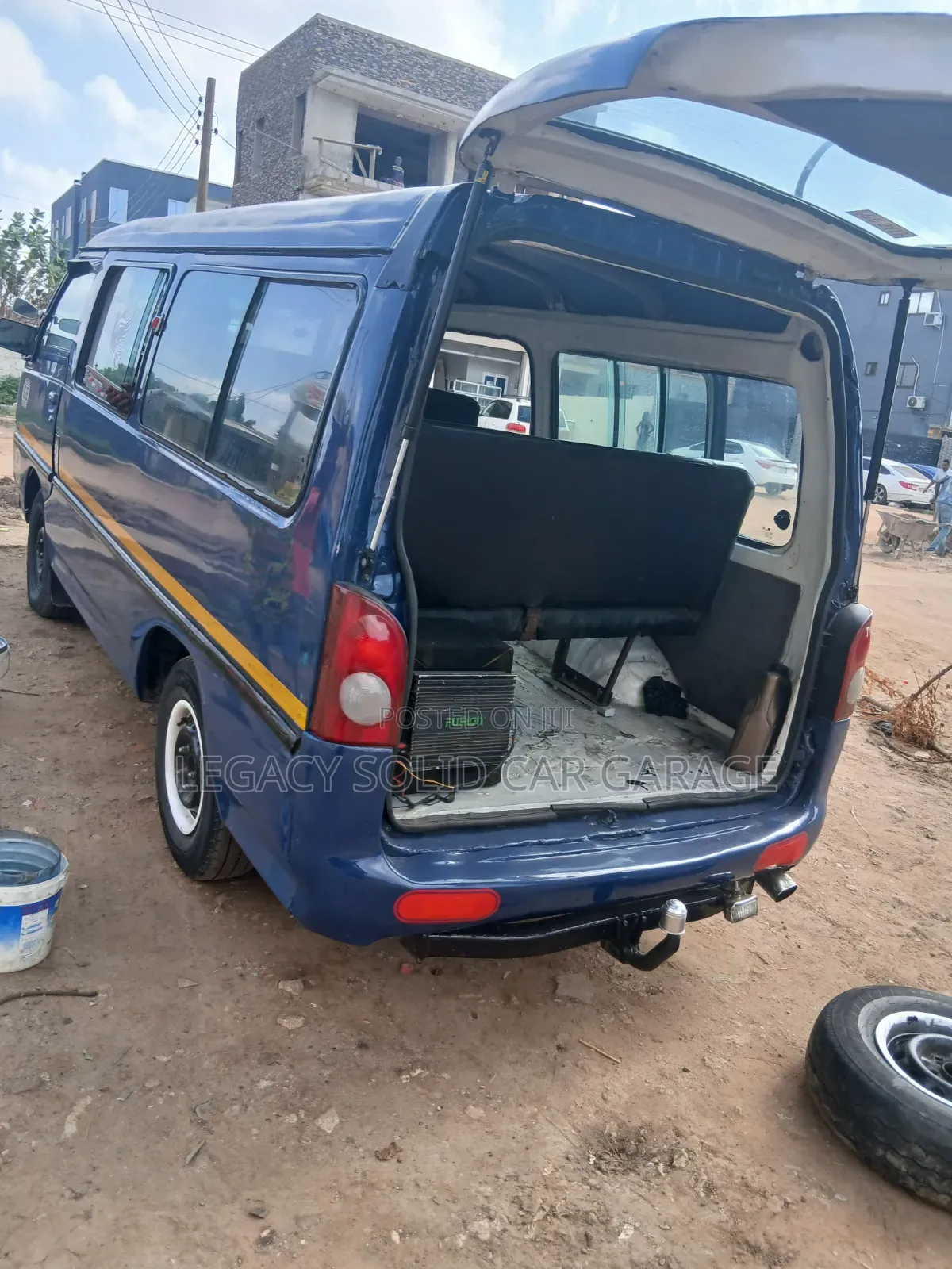 Hyundai H200 2001 Blue