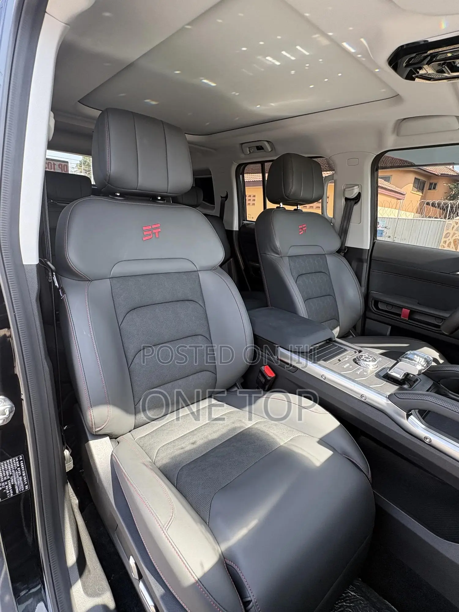 Jetour T2 1.5 Hybrid AWD 2025 Black