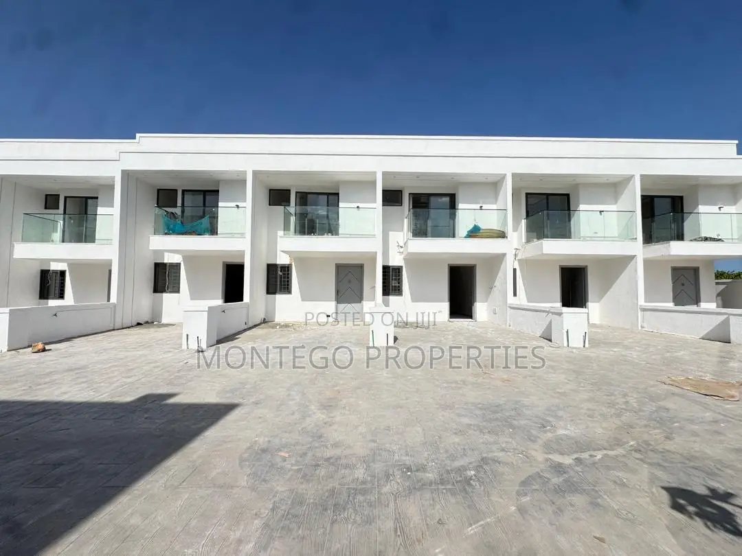 2bdrm Condo in School Junction, Adjiriganor for sale