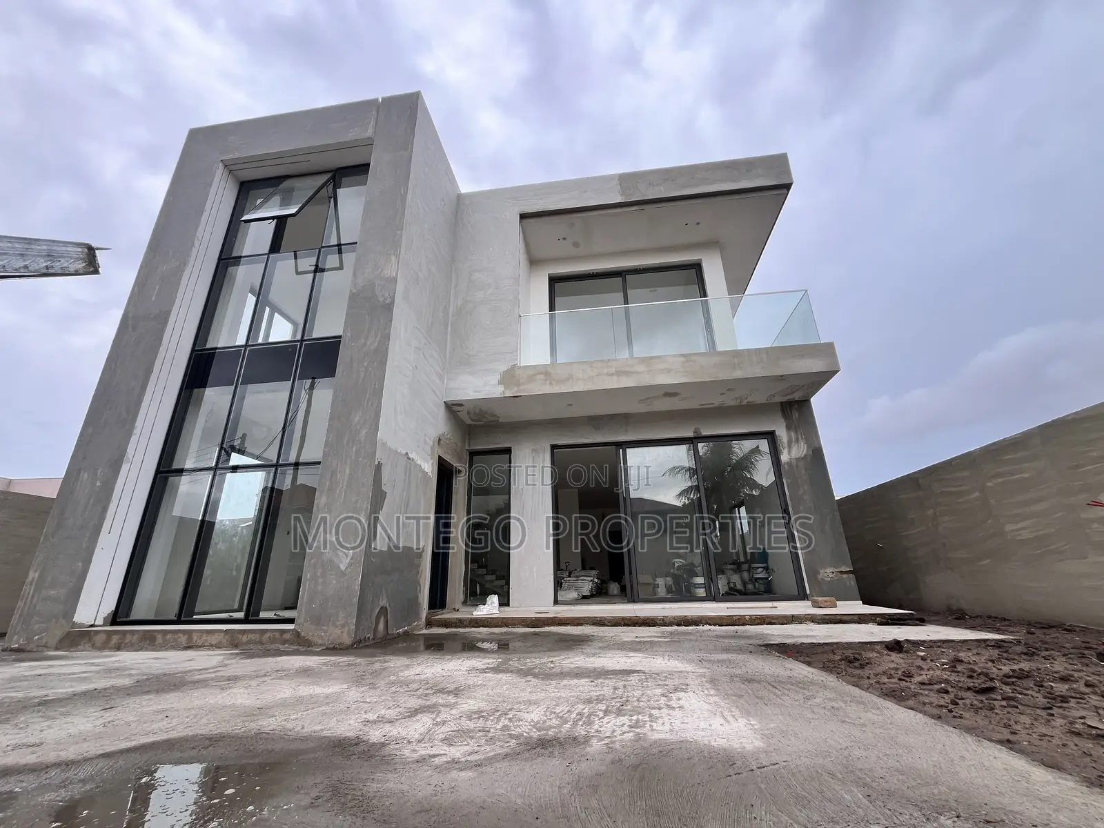 4bdrm House in Adjiringanor, East Legon for sale