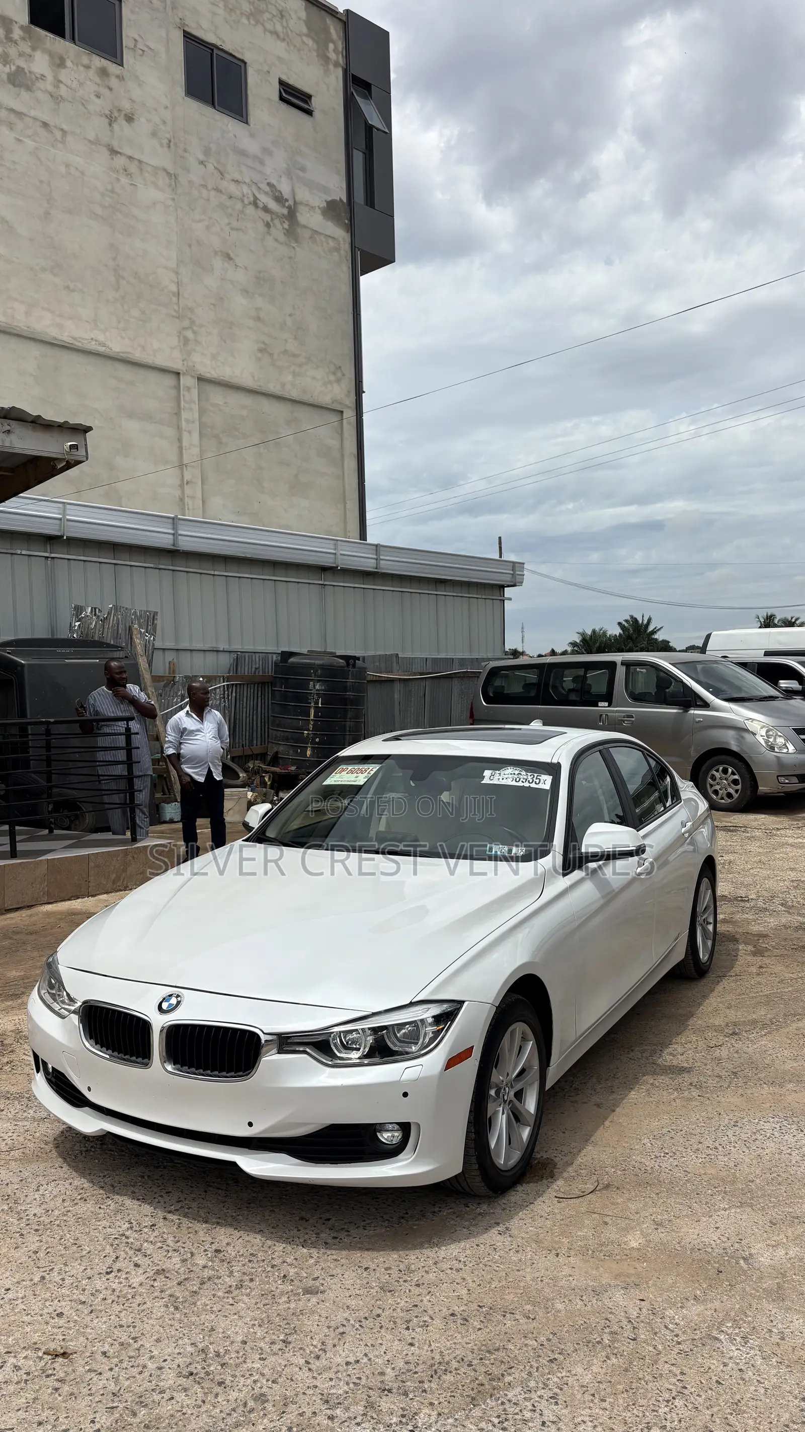 BMW 320i Sedan RWD 2018 White