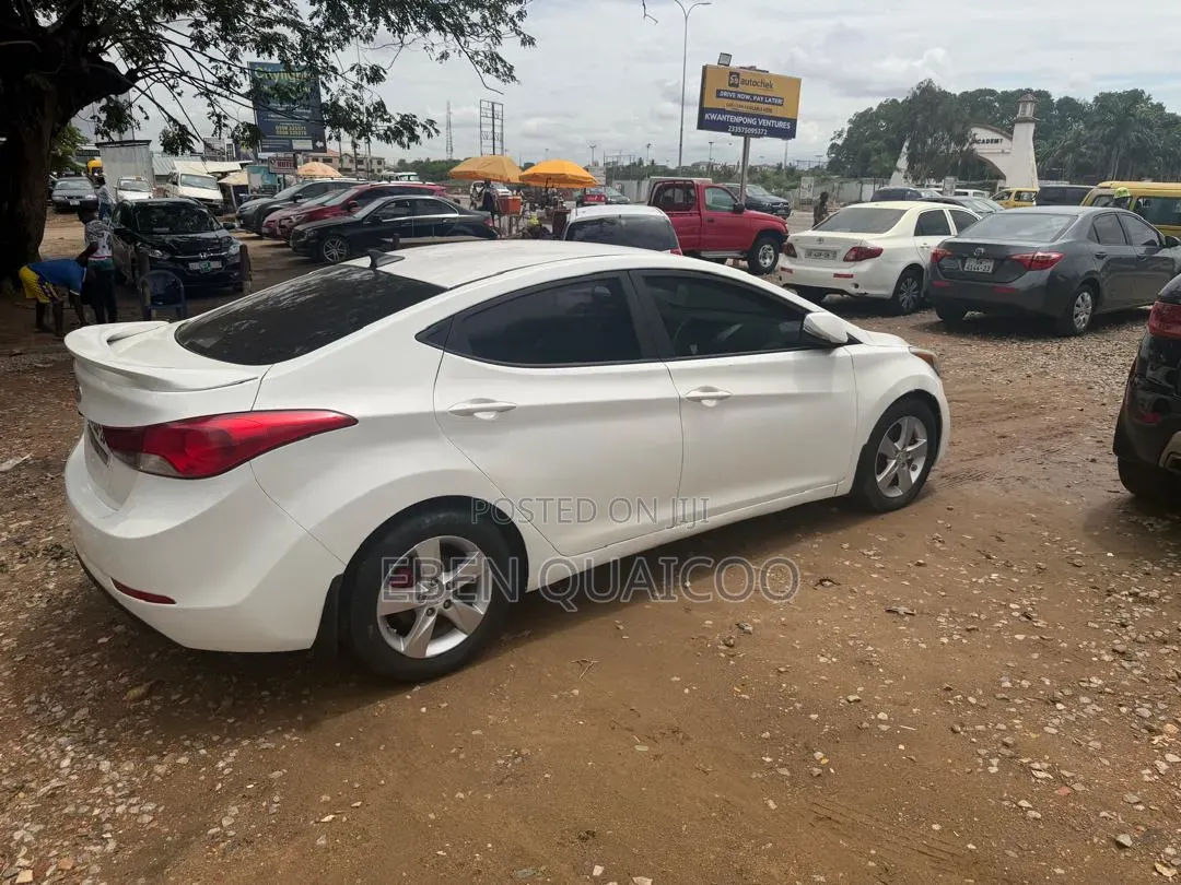 Hyundai Elantra 2015 White