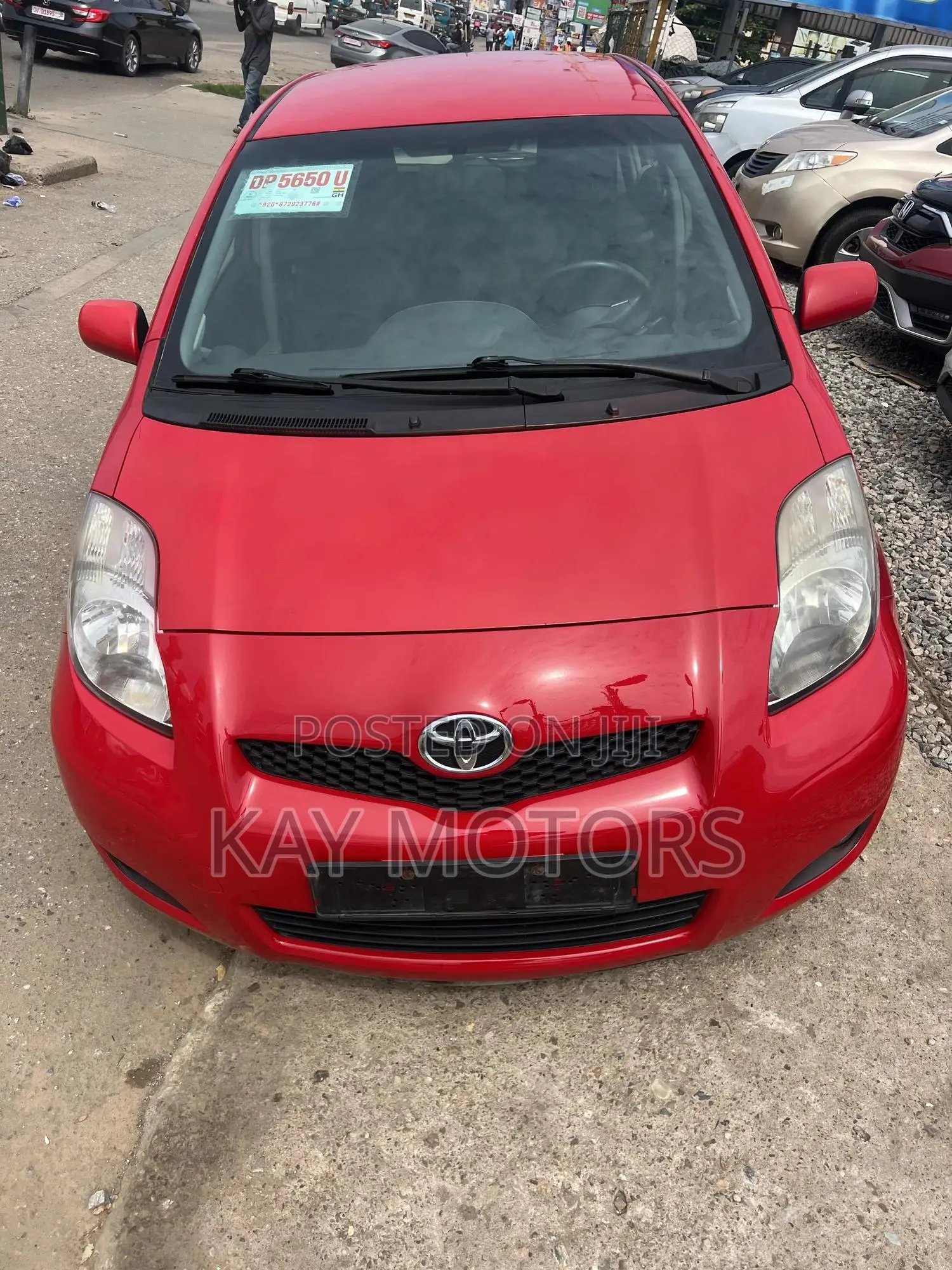 Toyota Yaris Base Hatchback 5dr 2011 Red