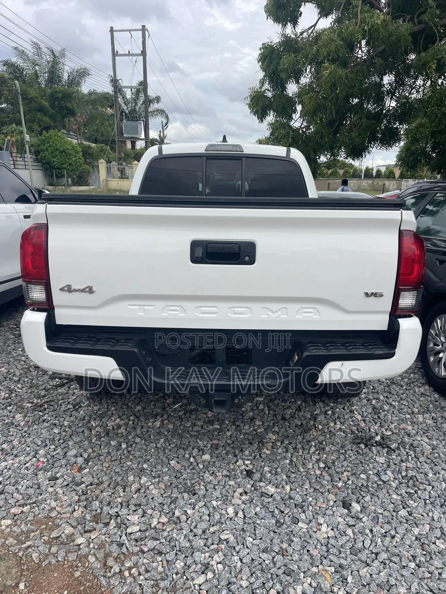 Toyota Tacoma 2019 White