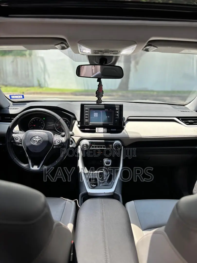 Toyota RAV4 XLE Premium AWD 2020 Gray