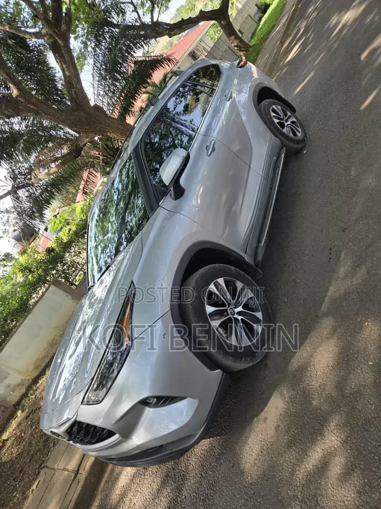 Toyota Highlander XSE 2022 Silver