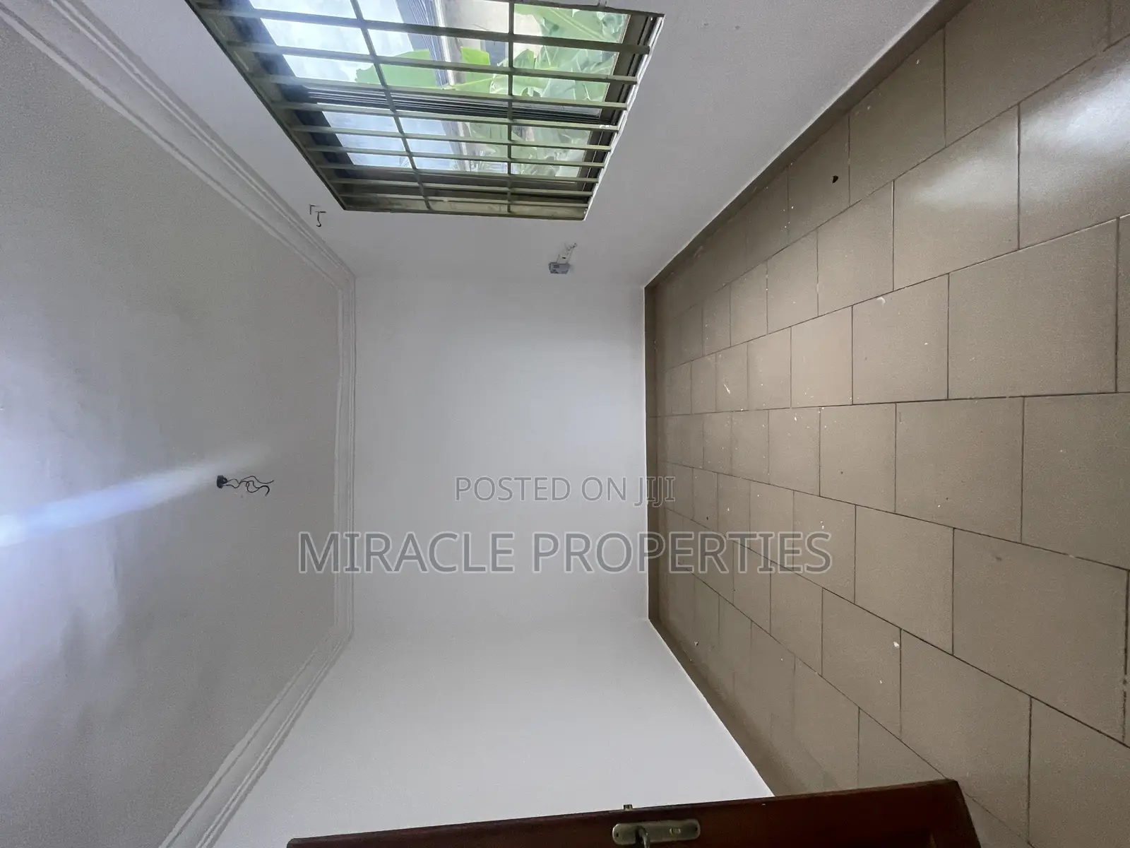 1bdrm Apartment in Miracle Properties, Old Ashomang for rent