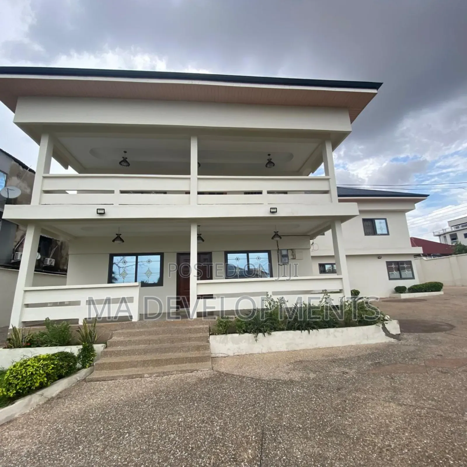 8bdrm House in Achimota Kingsby, Neoplan for rent
