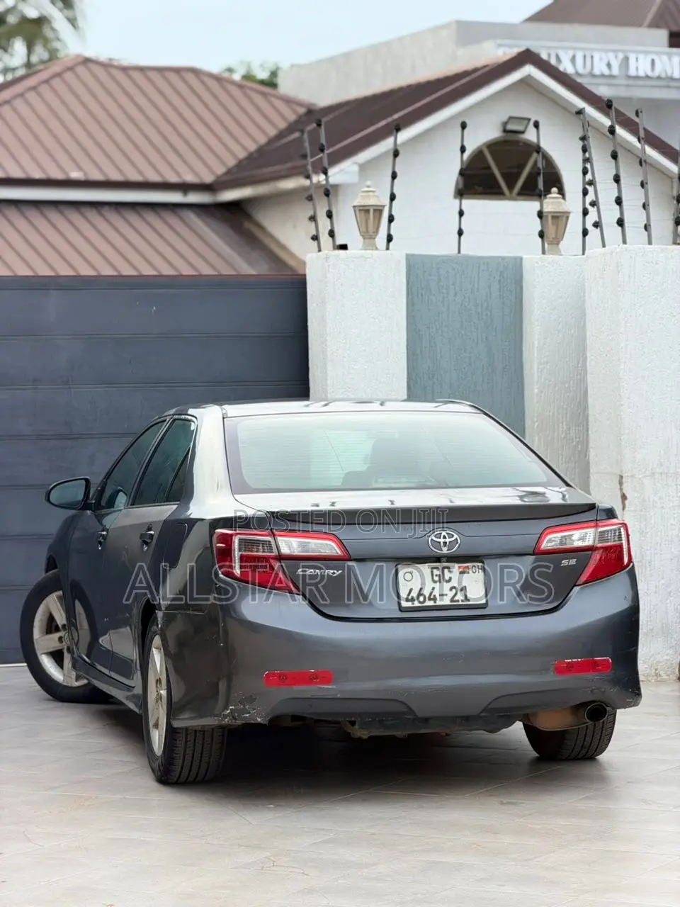 Toyota Camry SE 4dr Sedan (2.5L 4cyl 6A) 2013