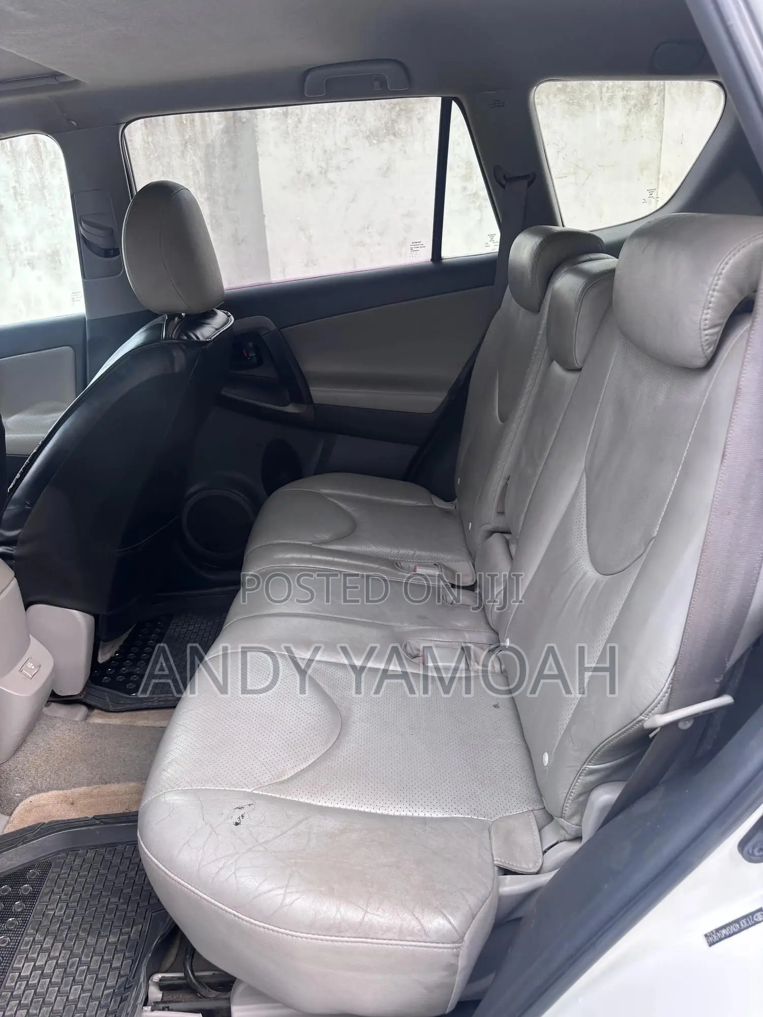 Toyota RAV4 2010 White