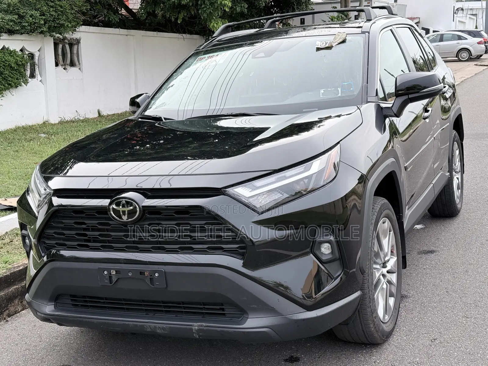 Toyota RAV4 XLE Premium AWD 2023 Black