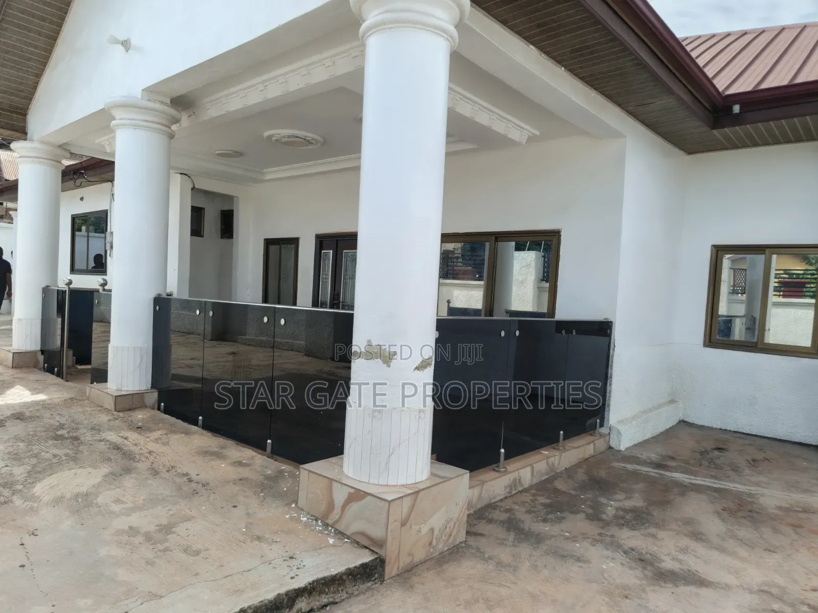 5bdrm House in Santasi Kotwi, Kumasi Metropolitan for sale