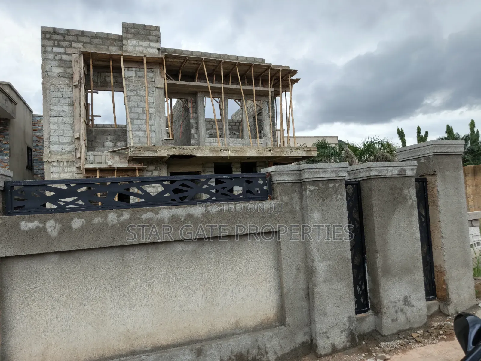 5bdrm House in Santasi Brofoyedu, Kumasi Metropolitan for sale