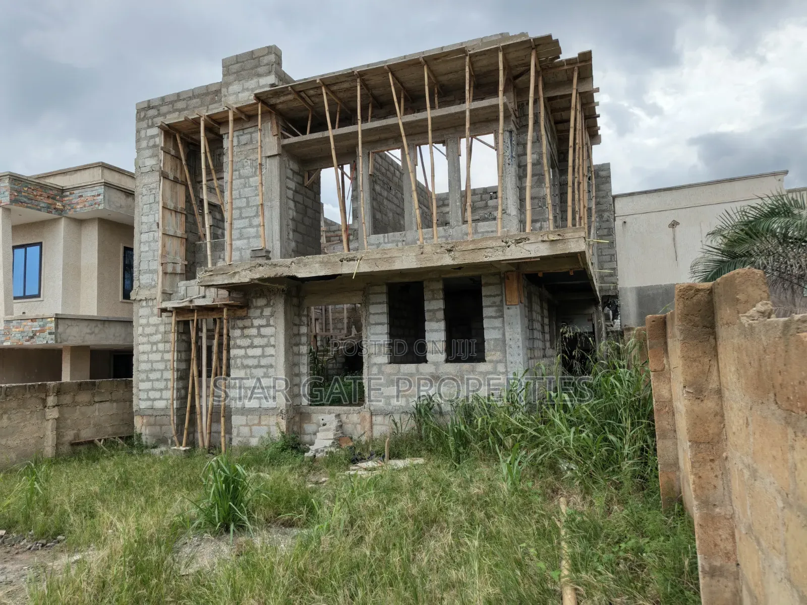 5bdrm House in Santasi Brofoyedu, Kumasi Metropolitan for sale