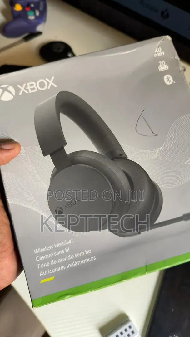 Xbox Wireless Headset V2