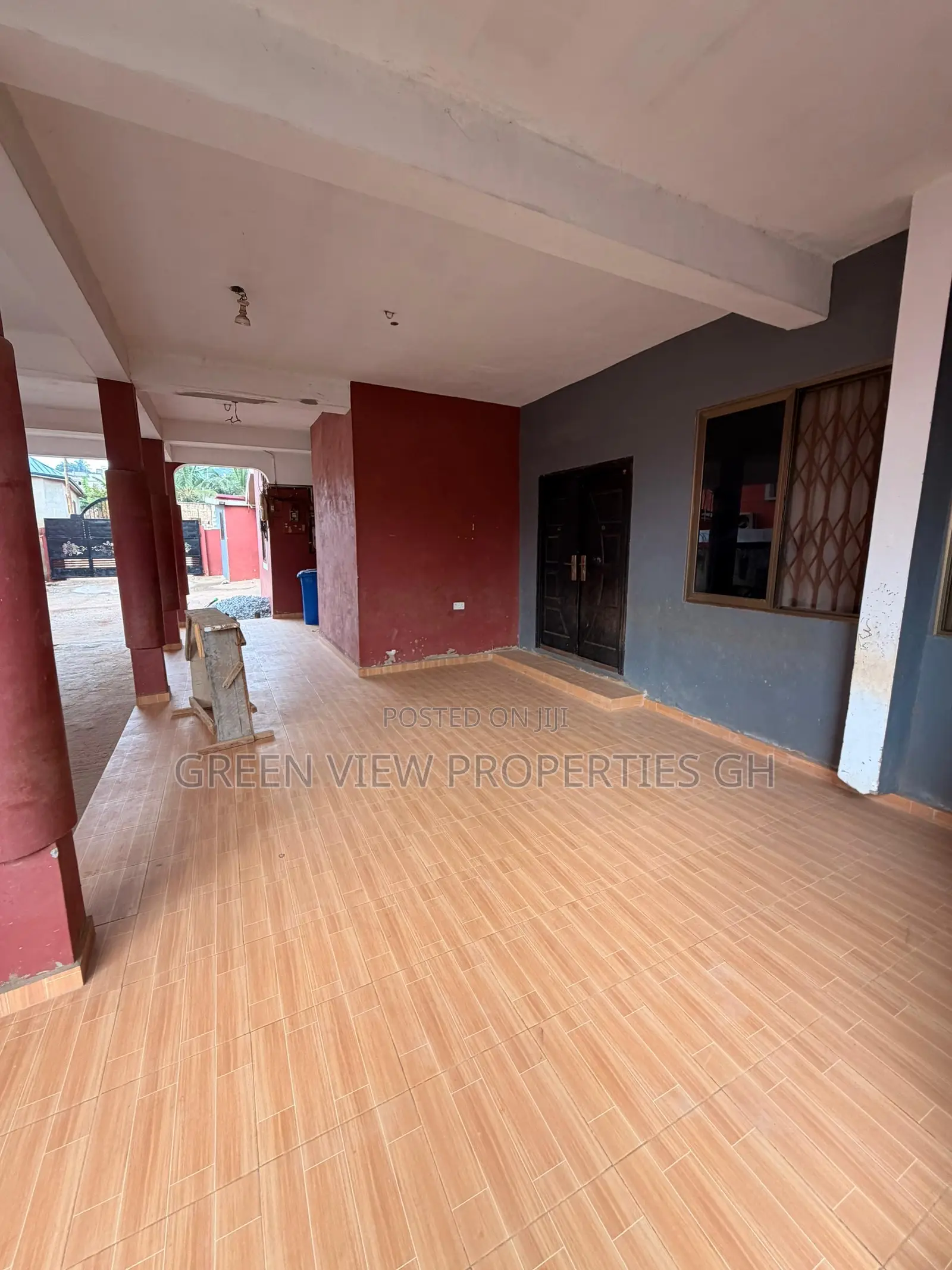 4bdrm Apartment in West Hills Mall Area for rent