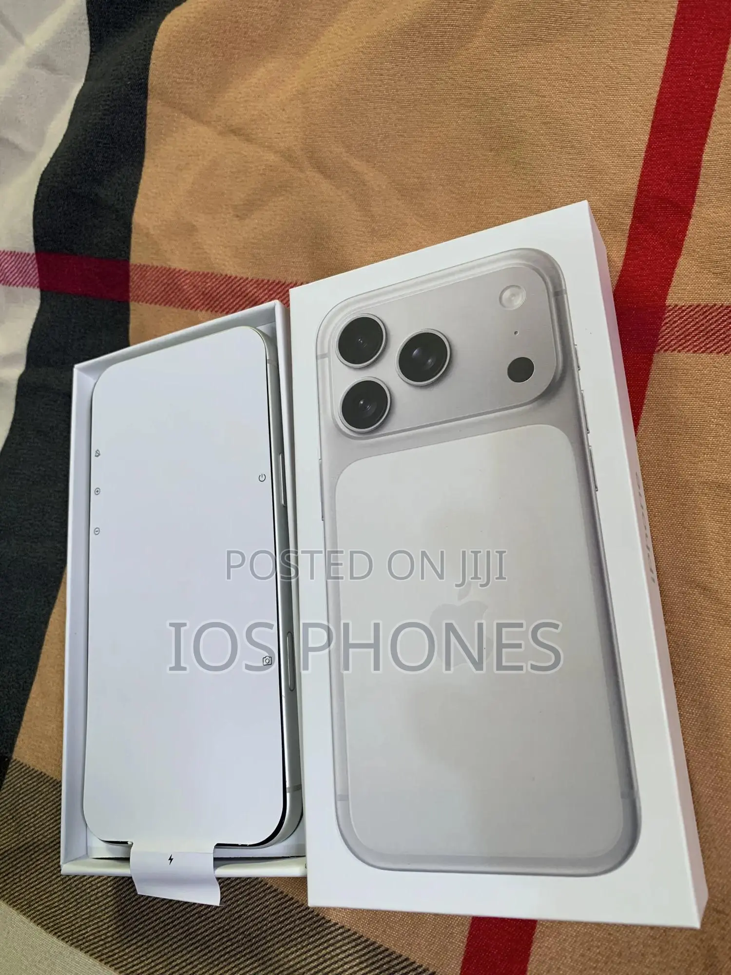 New Apple iPhone 17 Pro Max 256 GB Silver