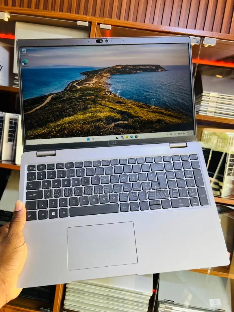 Laptop Dell Latitude 5540 16GB Intel Core i5 SSD 256GB