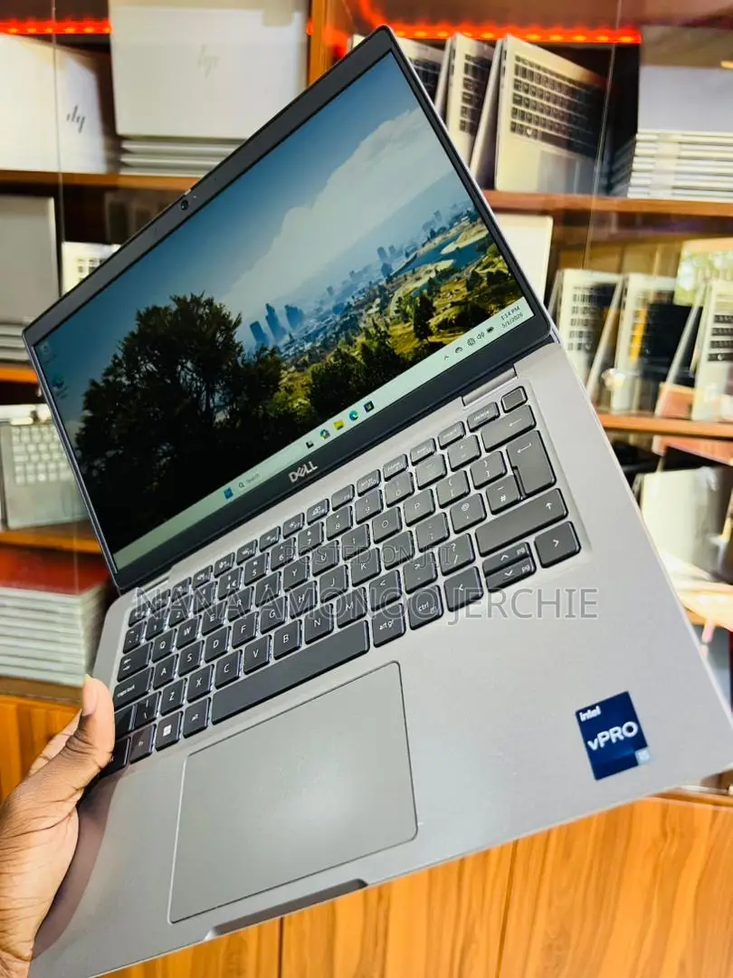 Laptop Dell Latitude 5540 16GB Intel Core i5 SSD 256GB
