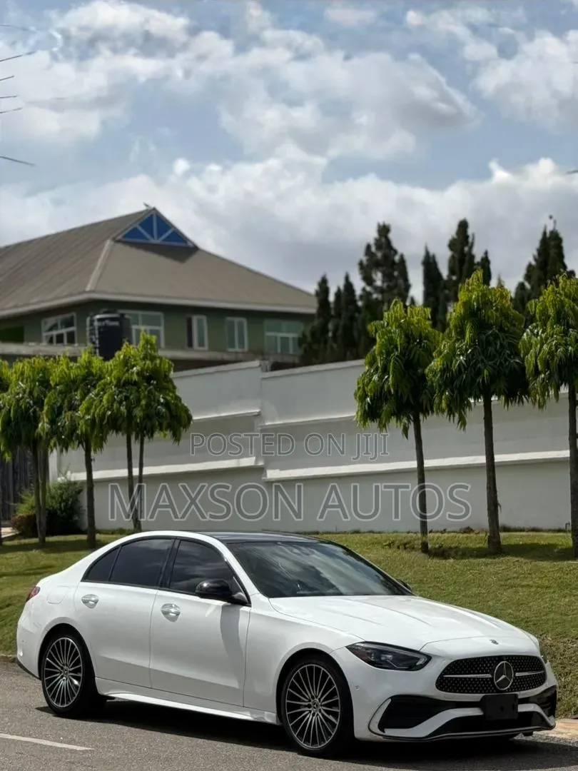 Mercedes-Benz C300 2023 White