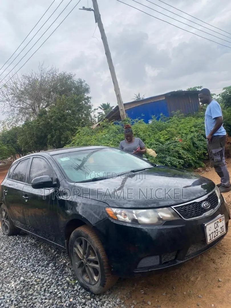 Kia Forte EX Hatchback 2012 Black