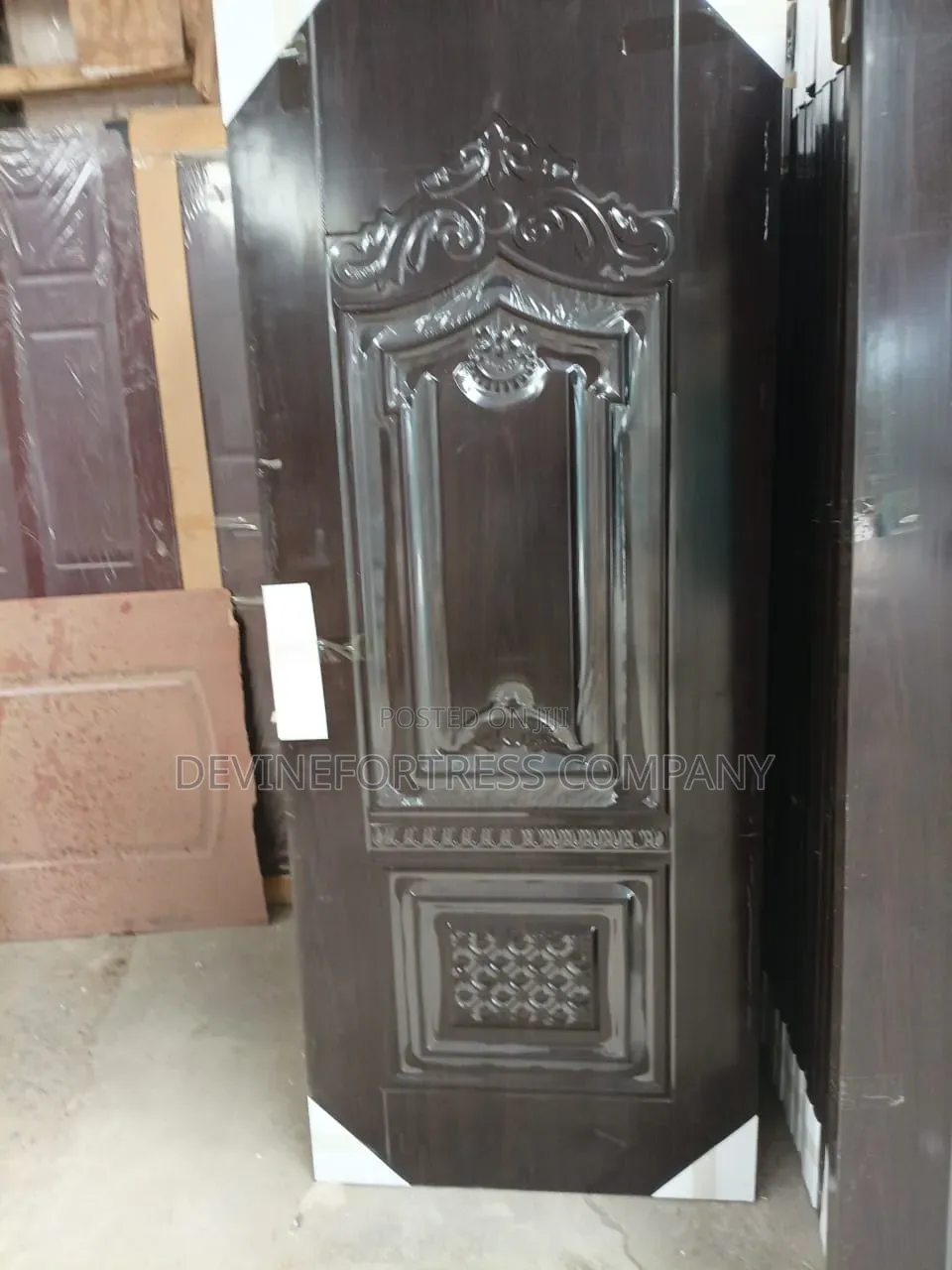 High Quality Bedroom Wooden Coated With Metal Door Bath //Bed Sizes