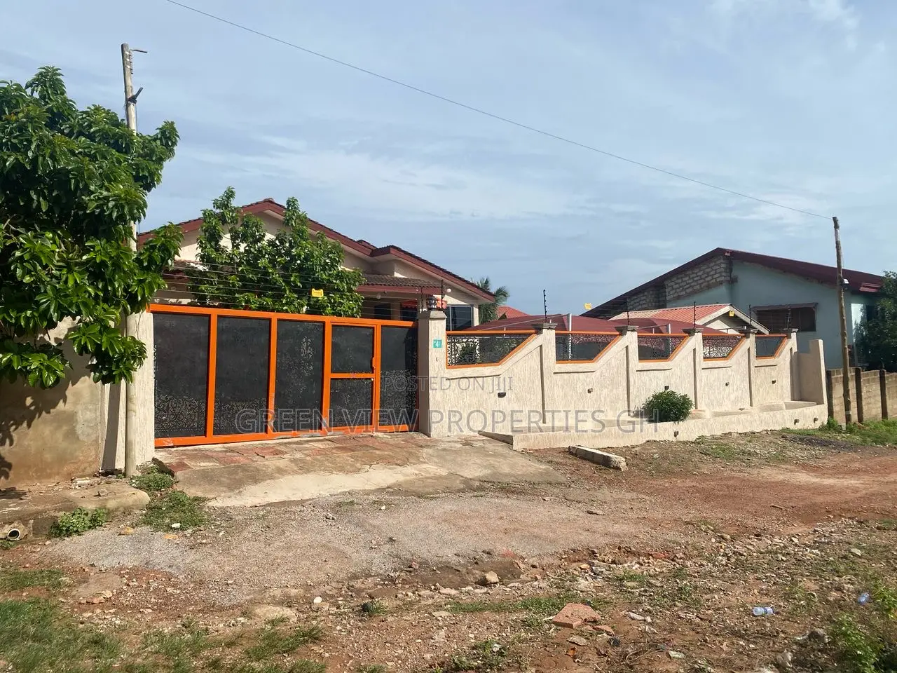 2bdrm House in West Hills Mall Area for rent