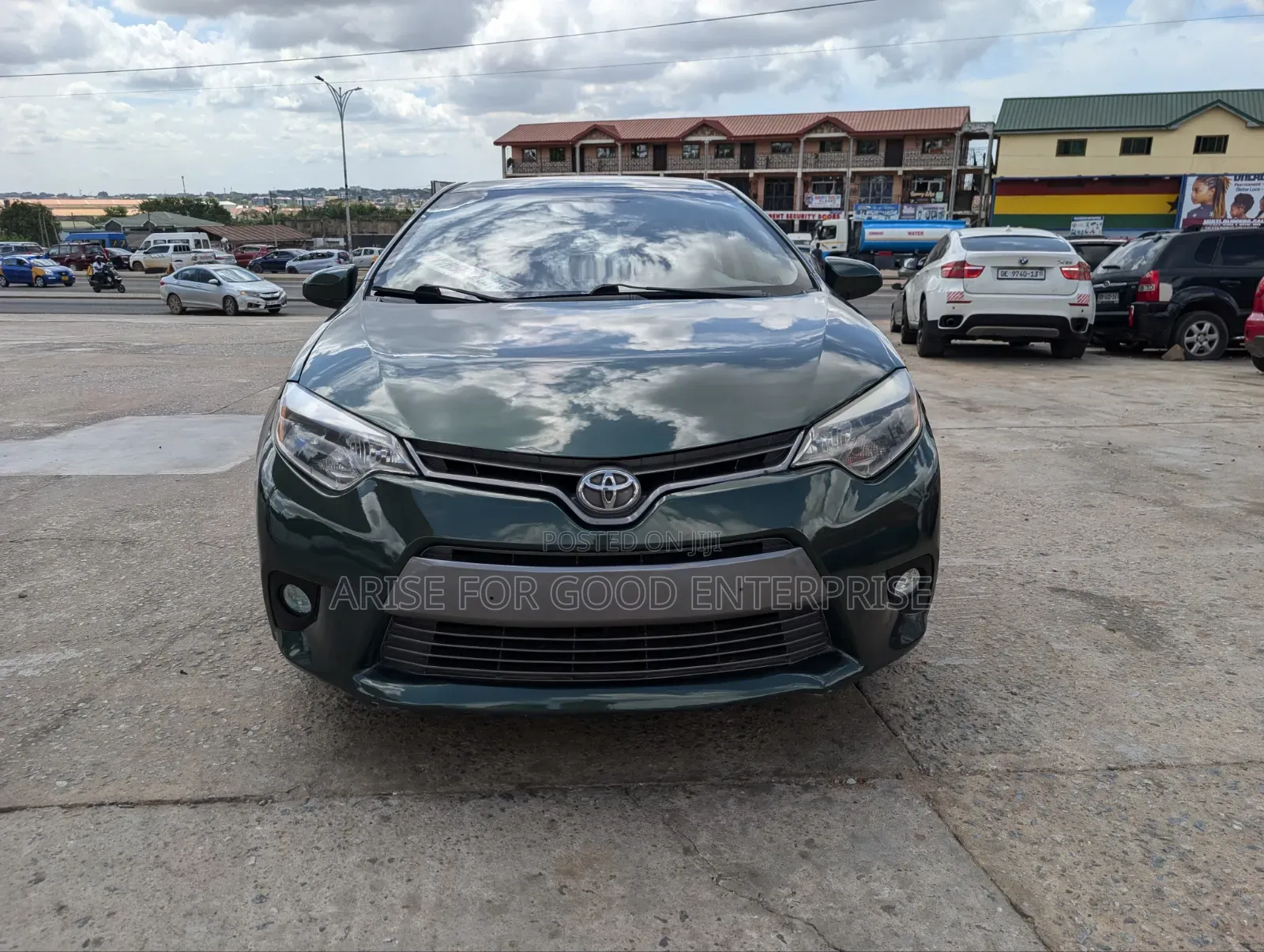 Toyota Corolla LE 4dr Sedan (1.8L 4cyl CVT) 2015 Green