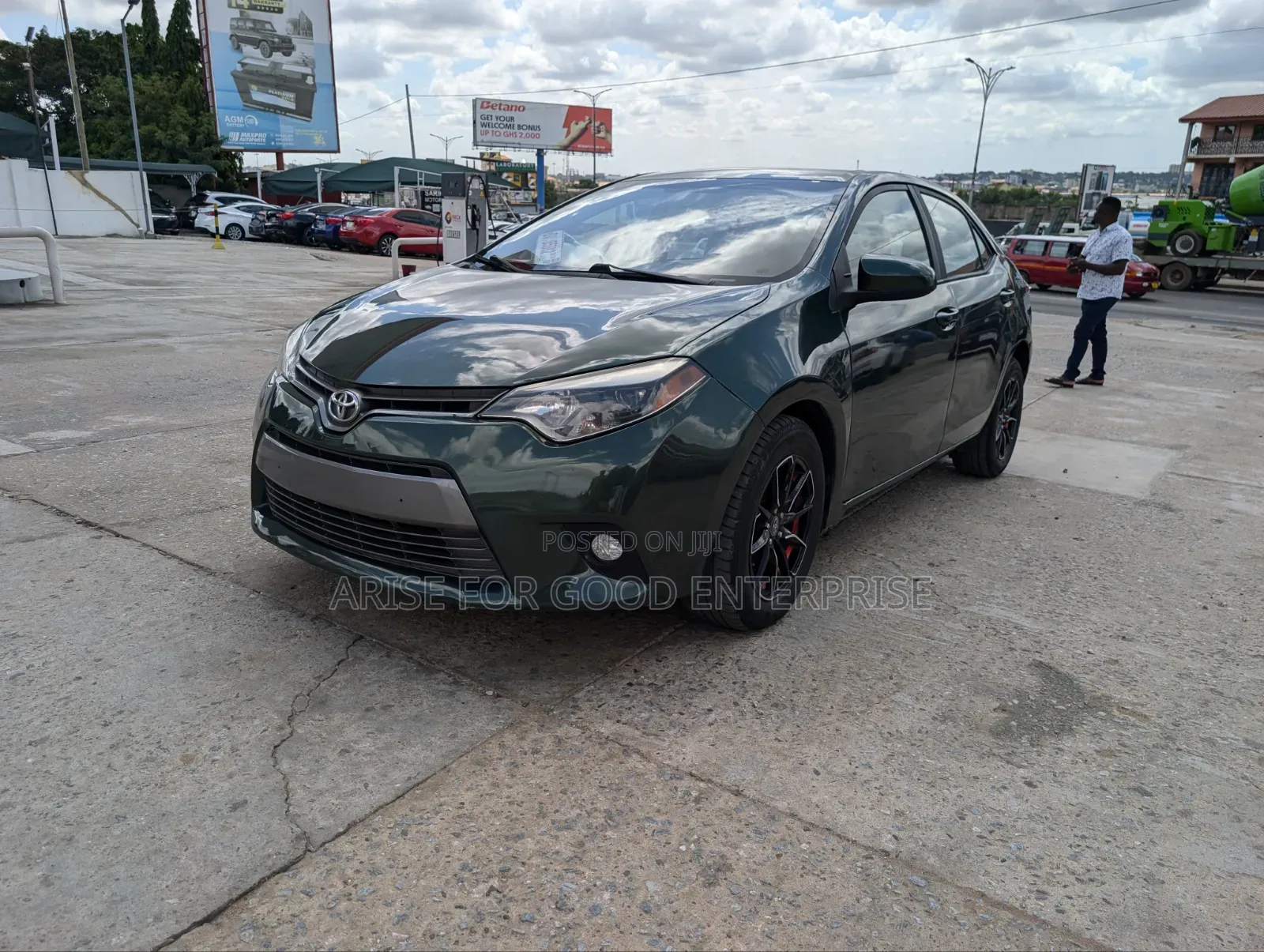 Toyota Corolla LE 4dr Sedan (1.8L 4cyl CVT) 2015 Green