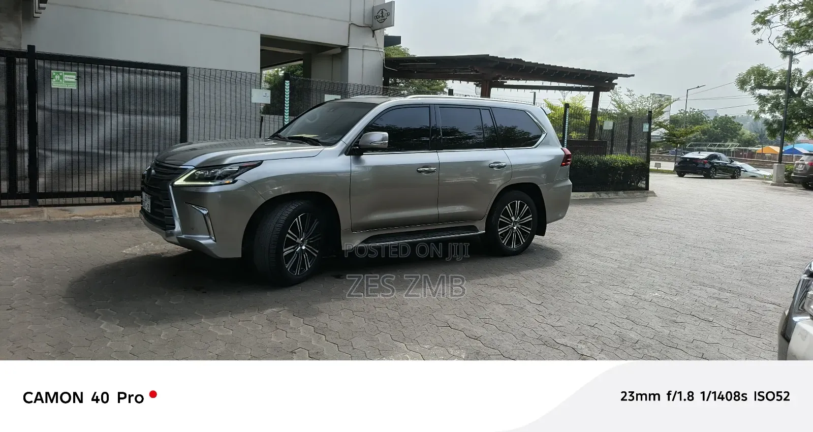 Lexus LX 570 AWD 2020 Gold