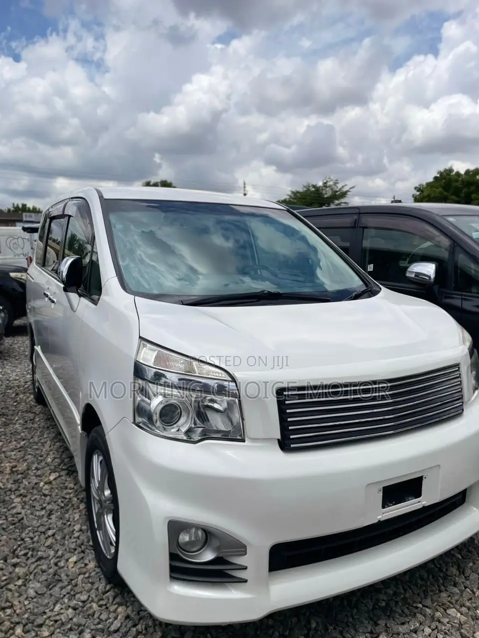 Toyota Voxy 2012 White