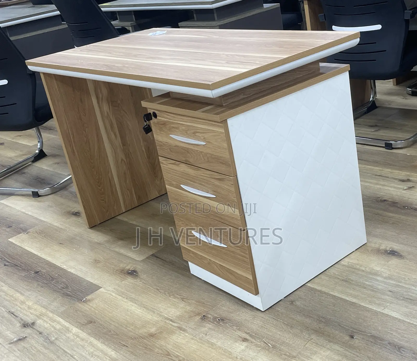 Office Table (M1610a)