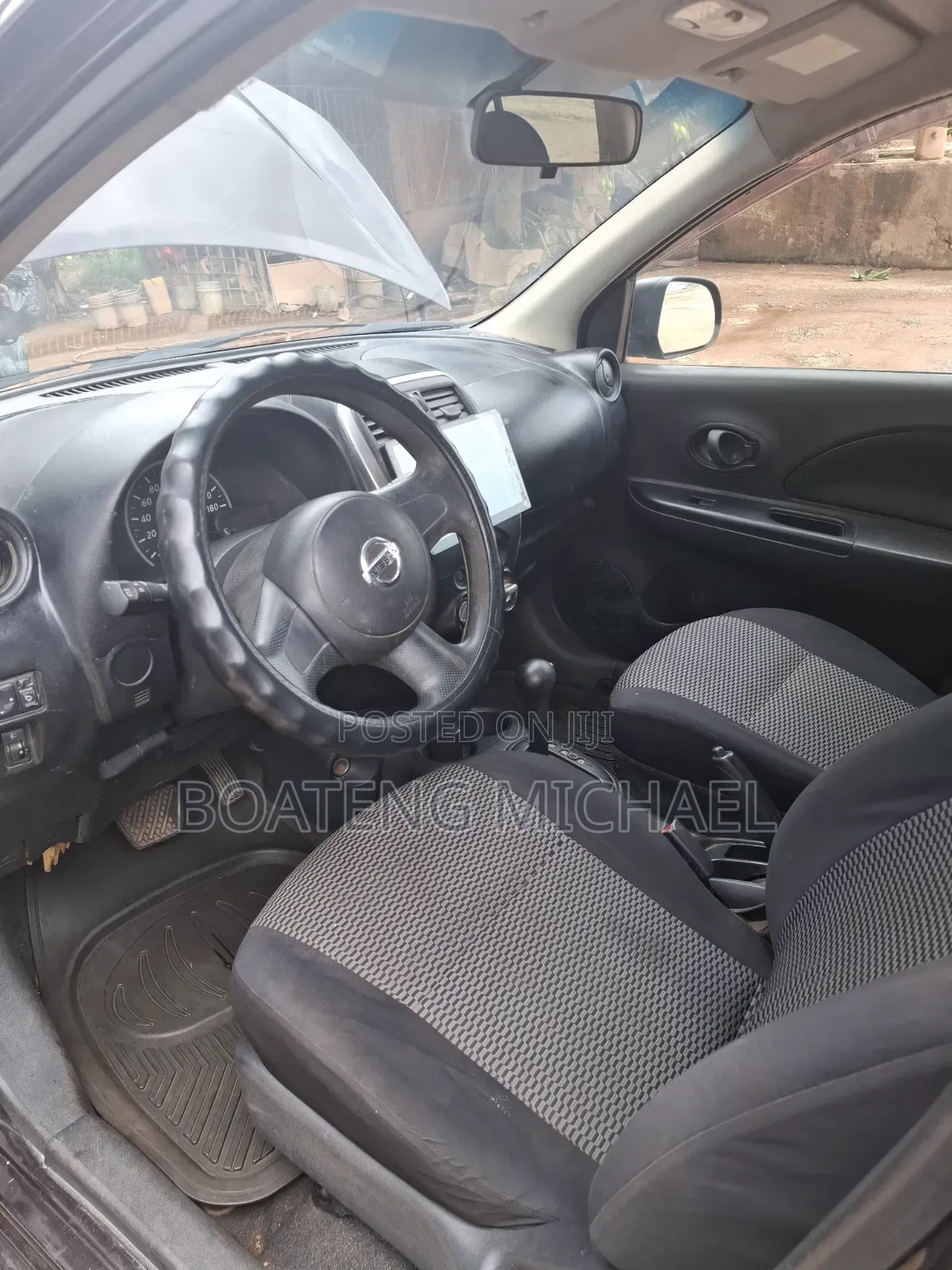 Nissan March 1.2 AWD 2015 Brown