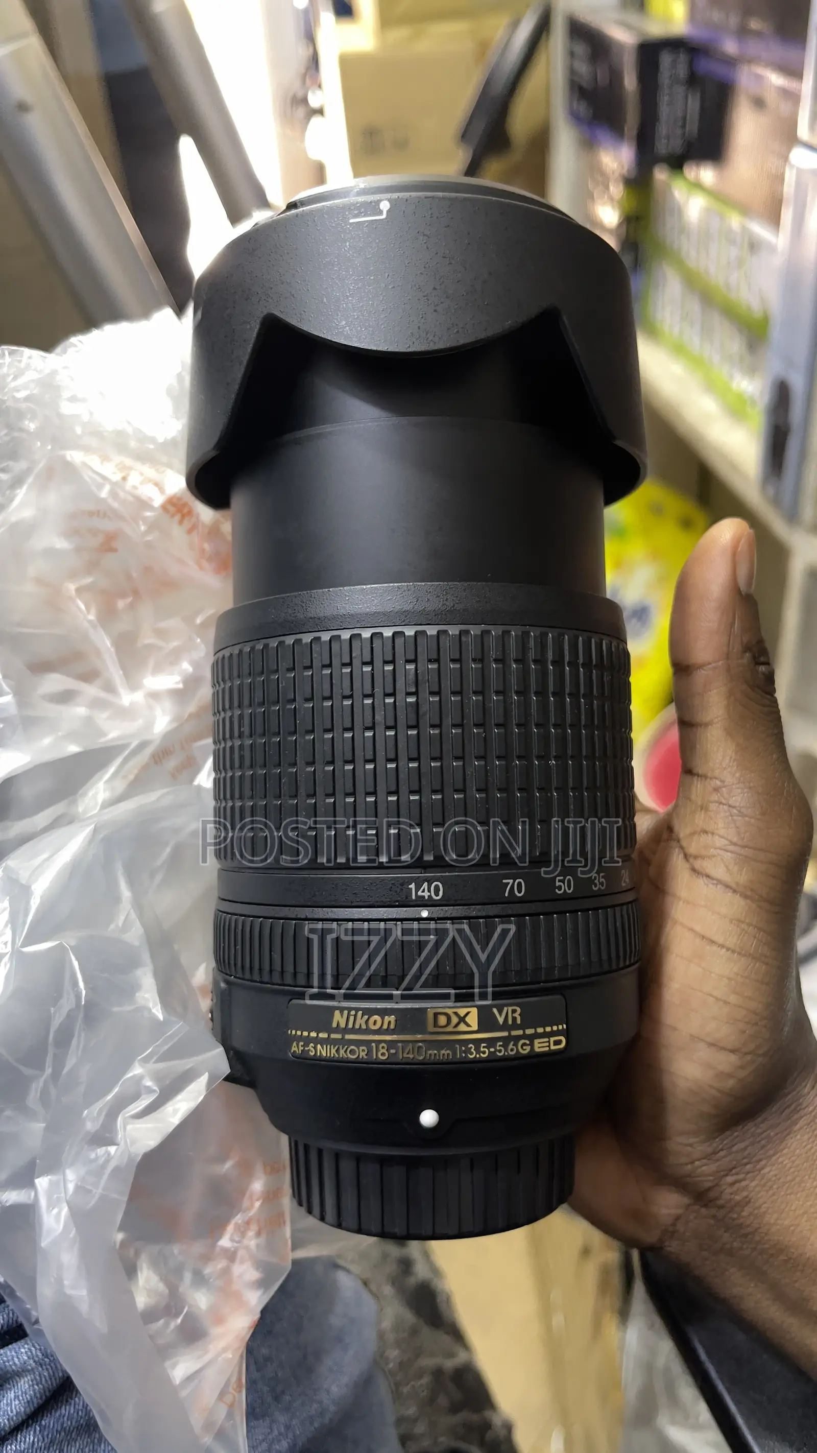 Nikon 18-140mm