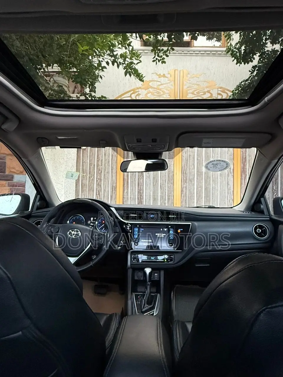 Toyota Corolla XSE (1.8L 4cyl 2A) 2019 Blue