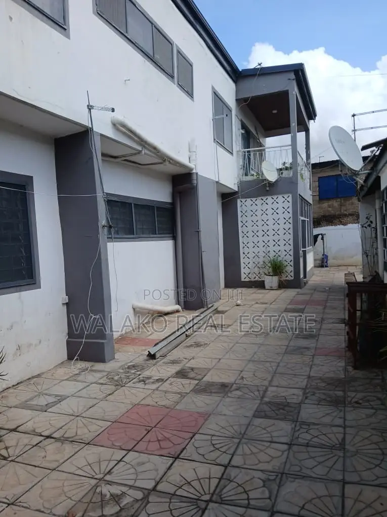 4bdrm Apartment in North Kaneshie for rent