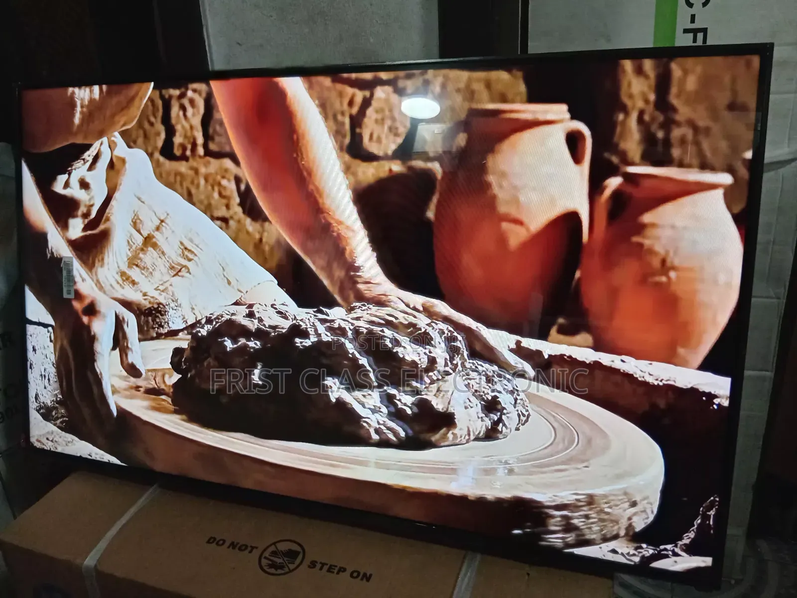 Samsung 43 Inch F6000f Smart Tv Clean Design Tv