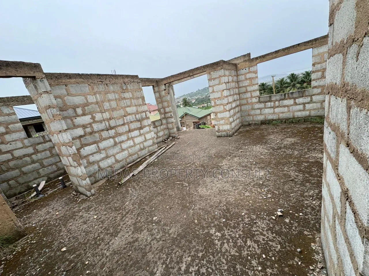 9bdrm House in Nsawam for sale