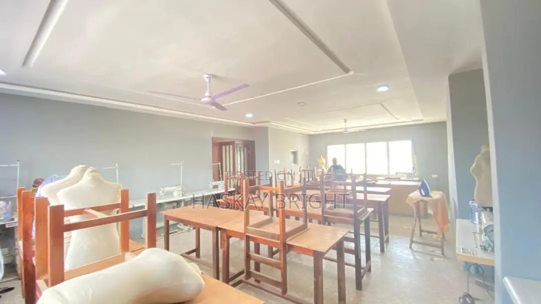 Commercial Space of 3 Bedrooms Apartment for Rent at Achimota Mile 7