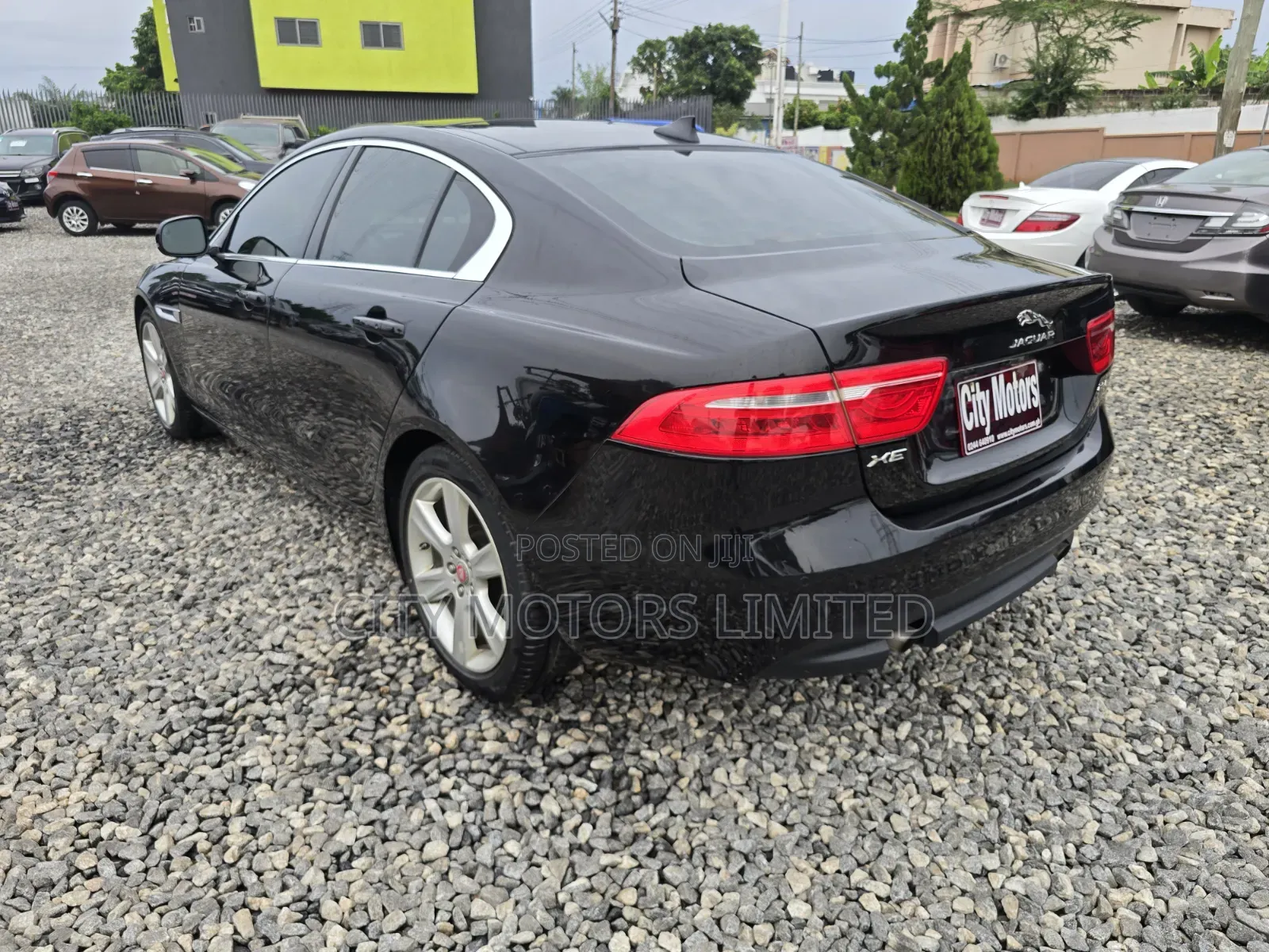 Jaguar XE 25t Premium RWD 2017 Black