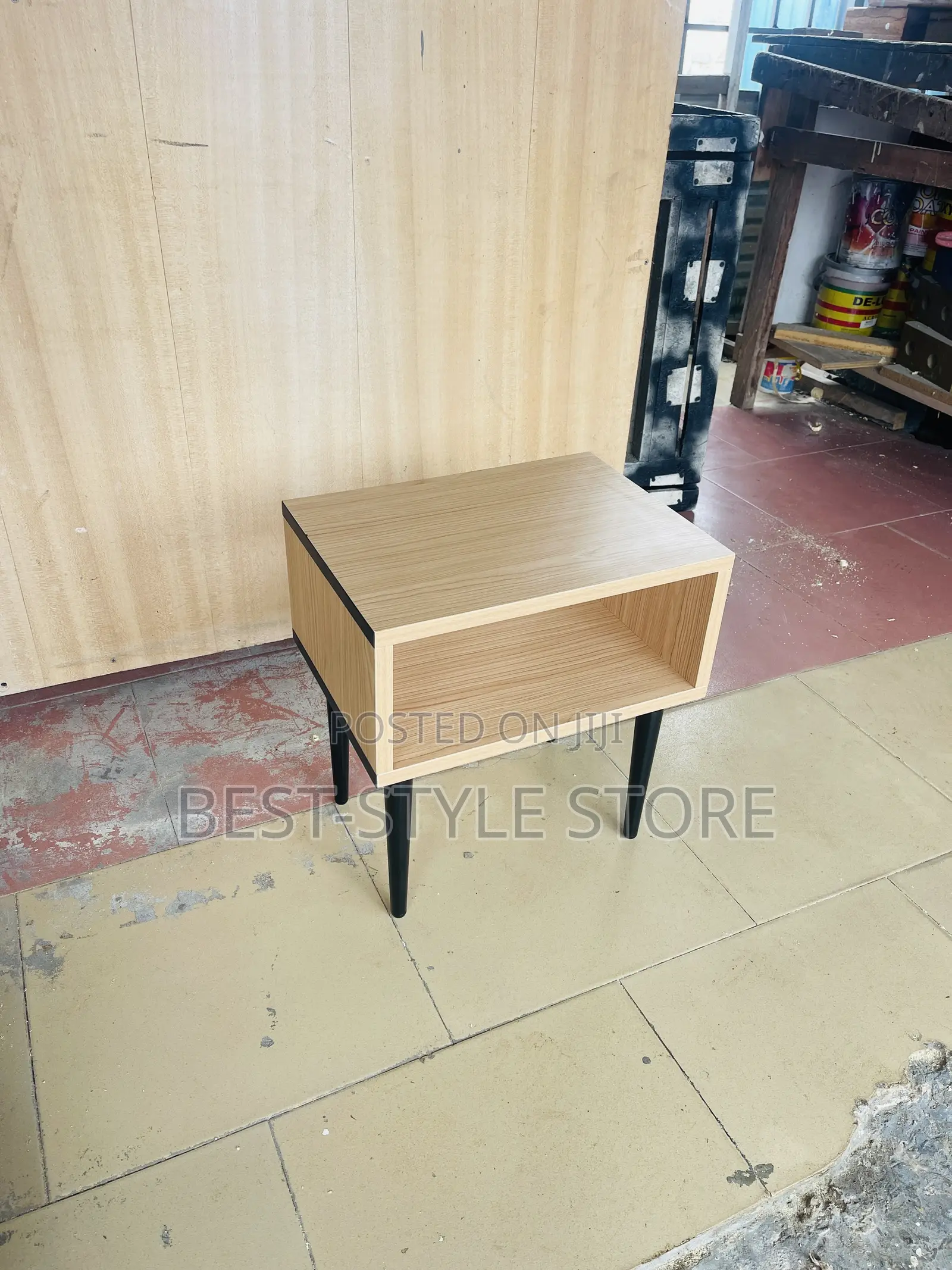 #Bsc40 Side Table