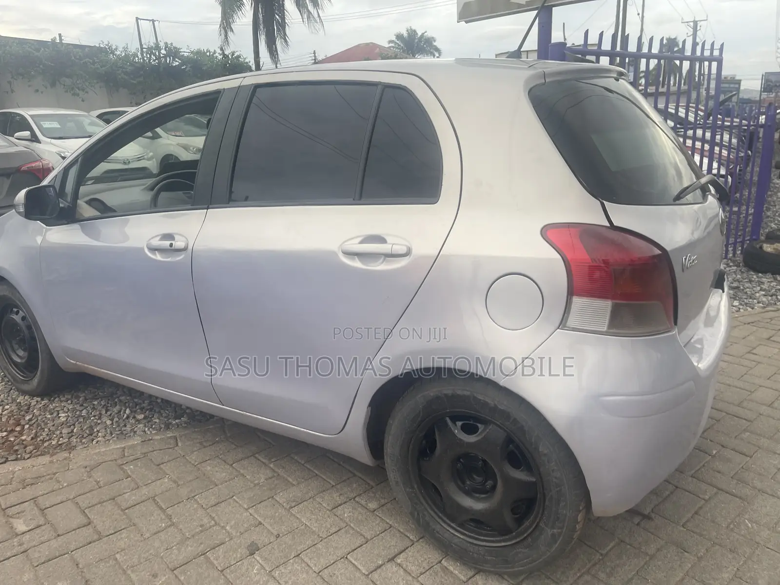 Toyota Vitz 2010 Black