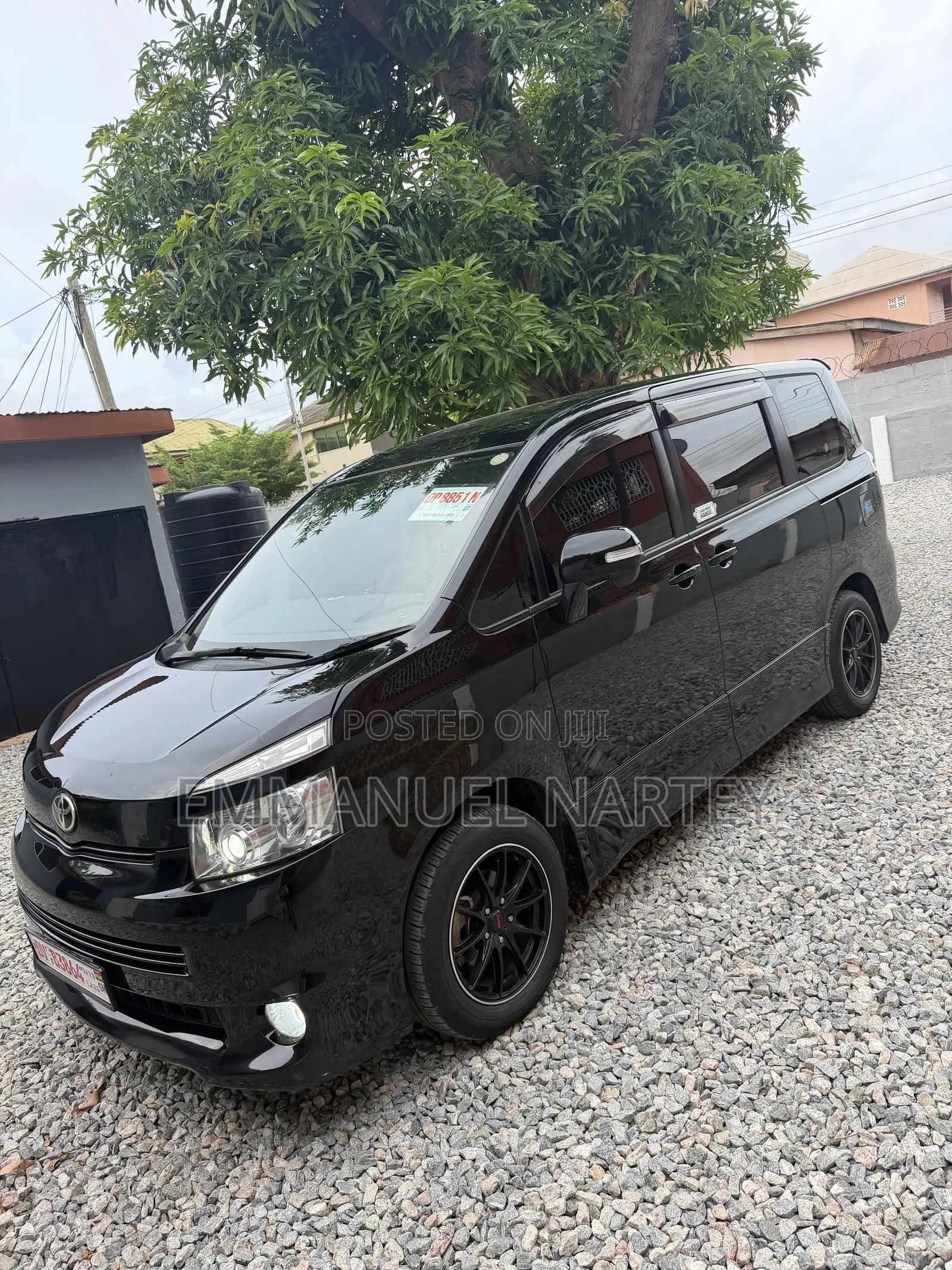 Toyota Voxy 2010 Black