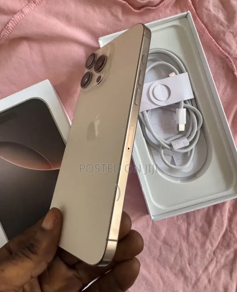 Apple iPhone 16 Pro Max 512 GB Gold