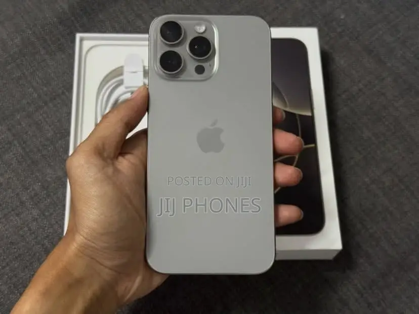 Apple iPhone 16 Pro Max 256 GB Silver
